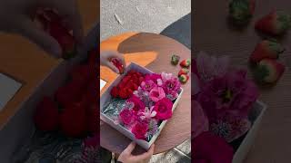🌷💐🍓 #florist #flowerarrangement #giftwrapping #diygiftideas #flowergiftbox #flowerbox #rosebox