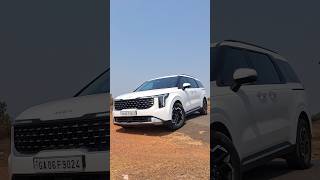 Amazing Ground Clearance In This Limousine Ft Kia Carnival Grand Limousine  #kia #kiacarnival2025