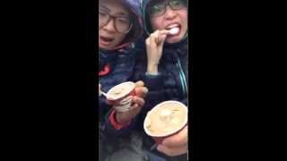 哇！飛機餐附哈根達斯欸。會不會太硬阿!(1)