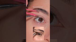Eyeshadow hack using tweezers✨ #eyeshadowhack #makeup #eyemakeup #graphiceyeshadow #makeuptutorial