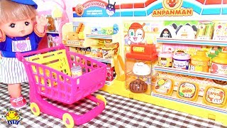 メルちゃんがコンビニでお買い物カートとお店屋さんチャレンジ！お弁当やお菓子を買うよ♪