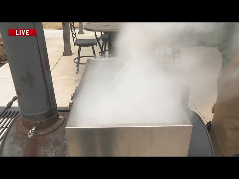 Hamilton County Conservation demonstrates evaporating sap into maple syrup