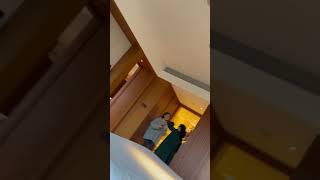 20230225入住大溪笠復威斯汀度假酒店四人房，因為房間太大了，我們覺得應該可以睡6個人吧⋯（這裡）睡哈利波特、壁櫥裡睡哆啦A夢、也可以掛一條繩子睡小龍女（小龍女睡在線上面😆