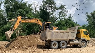 Excavator rock loading on a truck | Hyundai Excavator220 Jcb | Jcb video | tractor video | trucktoys
