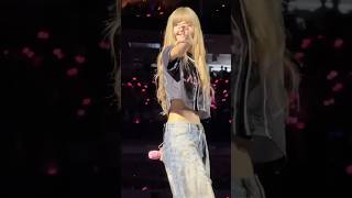 Lisa💕💕🤩#bts #btsblackpink #btsarmy #btsshorts #lisaedit