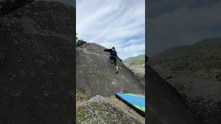 Kasagi (笠置) ‘Banana Boat’ (バナナボート) V0 #bouldering #climbing #ボルダリング #クライミング #笠置 #rockclimbing #slab