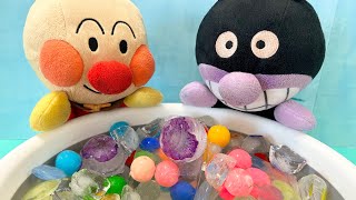 【氷遊び】暑い日にはひんやり遊び♪色々な氷を作ってみよう！