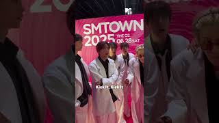 Cherry Bomb really was Haechan’s pick 🥹 NCT 127 playing This or That at SMTOWN LIVE 2025 in London 🤍