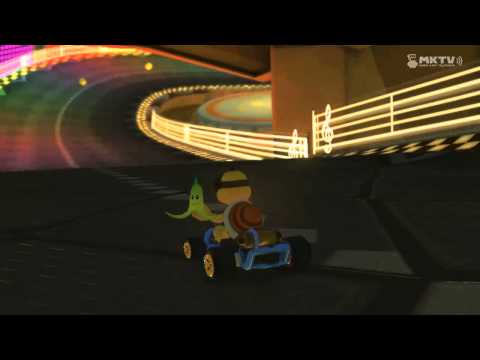 Dodging a Spiny Shell with a Mushroom in Mario Kart 8