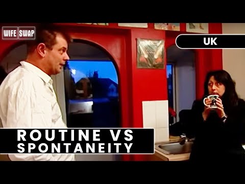 Strict Hadleys vs Free-Spirited Cassidys | S06 E04 | Wife Swap UK