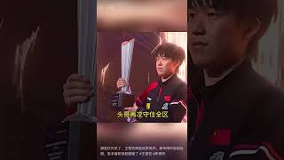 颁奖仪式来了，王楚钦捧起冠军奖杯，和朱雨玲自拍合照，张本智和彻底服输了 #王楚钦 #朱雨玲