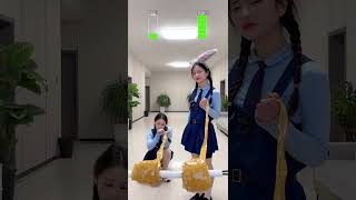 兔子姐妹赛跑，谁跑得快呢？#家庭#搞笑 #funny #小丑 #cosplay