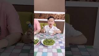 好兒子替媽媽制裁臭老爸 The good son punishes the nasty dad for his mother #搞笑 #父子 #funny #萌娃