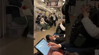 【喧嘩】電車内で暴行するチンピラ