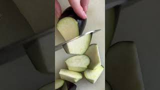 ナスの乱切り【茄子とピーマンの味噌煮】
