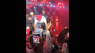 Sidhu Moosewala young fan touches his feet in a delhi live show | Sidhu show respect to his fan