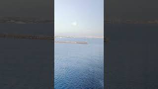 遙望遠去的宮古島，遊輪離去時，島上的人很熱情的跟我揮手道別#宮古島