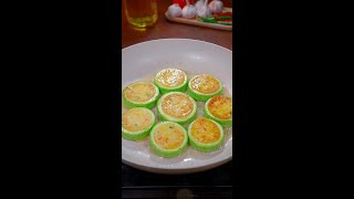 开学了，早起五分钟，给孩子做个营养美味的蔬菜饼。#西葫芦