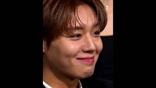 Park jihoon first award and Laughing is crazy #parkjihoon #jihoon #trending #awards #weakheroclass2