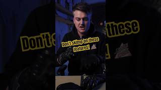 Motorbike Gloves | Must have glove features don't skimp!  #motogear #motorcyclegloves  #motovolg