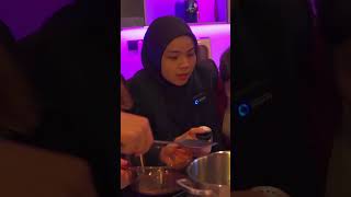 Blood Sister, Bara Dapur