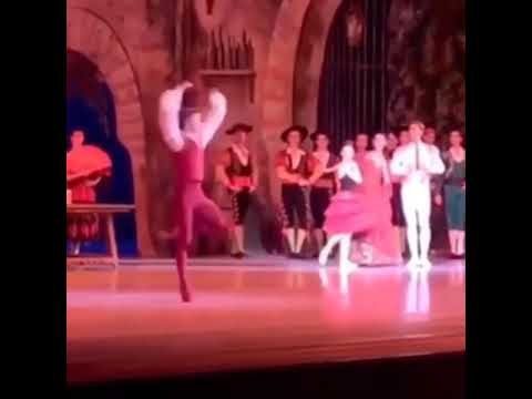 【神業】神業ピルエット(回転) バレエ　ballet