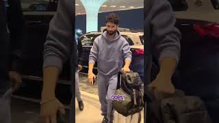 Shahid Kapoor’s Airport Entry in Full Style 😎✈️ #Shorts” #shortsfeed #shortvideo