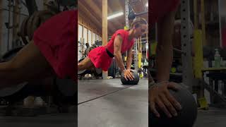 Bday lift❤️‍🔥 #grindtime #bdaylift #bikinibodybuilder #gymgirls #pushworkout