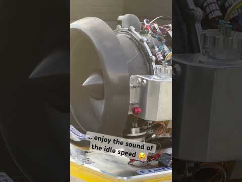 Let‘s enjoy the sound of the turbofans idle speed