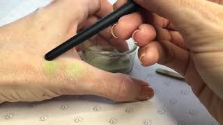 Green DIY Mineral Eyeshadow using a color wheel