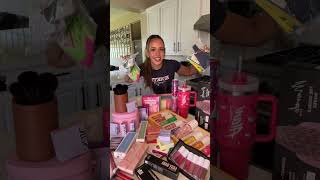 ⭐️ 1.6M GIVEAWAY - TAG 3 FRIENDS - add me aliyarachinski UNLIMITED ENTRIES!!! #makeup #saie