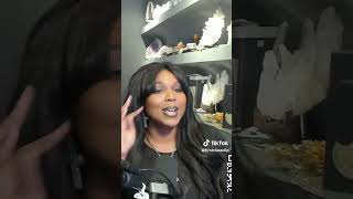 LIZZO SHOWS OFF WAIST AFTER LOSING 60LBS #lizzo #weightloss #weightlossjourney #shorts
