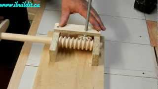 Wooden Worm Gear Demo