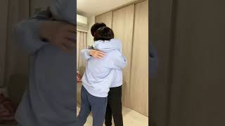 彼女に不意にハグしてみたら…