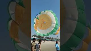 Parasailing #goa #goanlife #travel #parasailing #trending #trendingshorts #viral #2023 #beach #fun