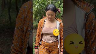 Survival Skills : I see snails in the forest 🐌🌳#nature #bushcraft #survival #camping #lifehacks