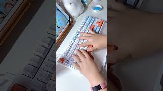 The kemove k87SE-1980 is an eye-catching sight on the table. #kemove #asmr #keyboard #discount