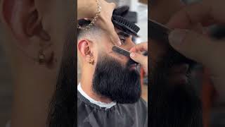 Dope beard line.   #bearded #beardstyle #beardgang #beardlife #beardsofinstagram  #beardedmen