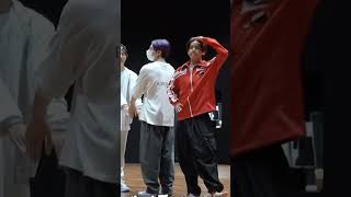 BTS#Jungkook#V#Taekook #BTSFunny#BTSCute#BTS2025 #KpopShorts#BTSARMY #JungkookFunny#VFunny #kpop