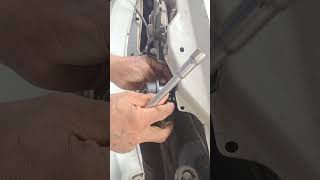 change horn toyota #toyotacars #autorepair #mechanic #automotivetools #automotive #repaircar #short#