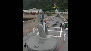 班超軍艦上的 標準飛彈發射架與訓練彈 運作展示