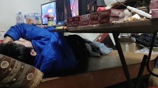 靠玩游戏搬砖养活自己，过着自由自在的生活