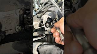 Audi 3.0 tdi engine removing injector nozzle #mechanic #autogarage #music #autorepair