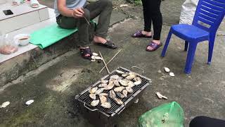 Lần đầu ăn ngập miệng hàu nướng nóng hổi ngay tại bếp!
