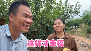 这种生活才幸福，阿金庆幸自己不是大款，要不就没小翠今天这样了