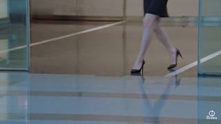 Movie: Country girl’s first day in heels and skirt lands her in CEO’s arms and heart