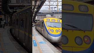 Taiwan Railway #山佳車站 #臺鐵火車 #臺灣鐵路 #火車站 #火車旅行 #鐵路遊記 #末班車 #railway #station #traintravel #taiwantrip