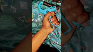 Handgripper exercise this gadget help to build veins better than other gadgets #fitness #fitgym #gym