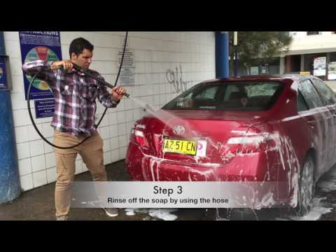 Clean the car in carwash