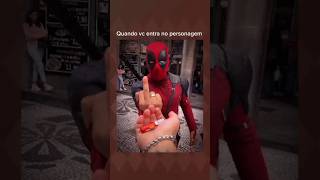 Quando o Deadpool ganha um presente inesperado! 😂🎁 #Deadpool #HumorNerd #Marvel #ShortsBrasil #Viral